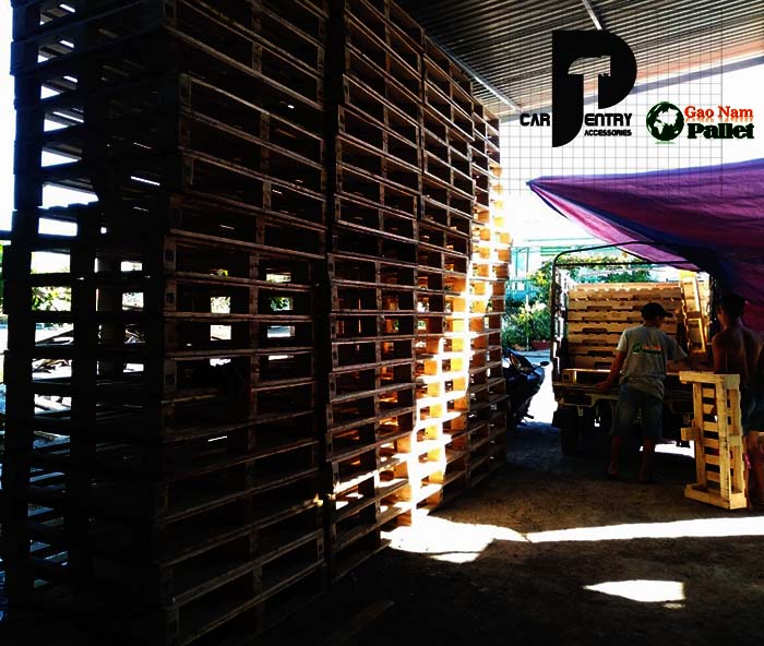 trang trí giường gỗ thông pallet gạo nam tại TH Nha Trang cực đẹp giá rẻ