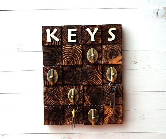 frame treo chìa khóa key hanger bằng gỗ thông pallet tại nha trang khánh hòa rất nghệ thuật