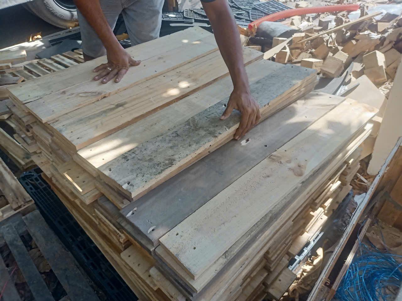 ván pallet gỗ thông giá rẻ tại nha trang